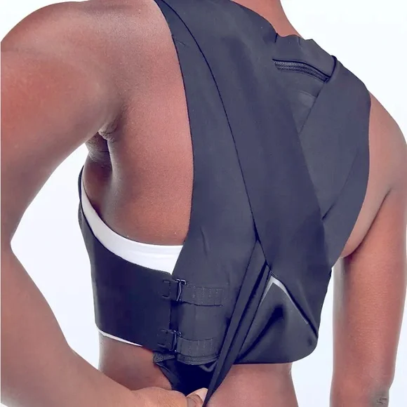 lululemon (L) Enlite Hydraffinity Vest - Picture 15 of 15